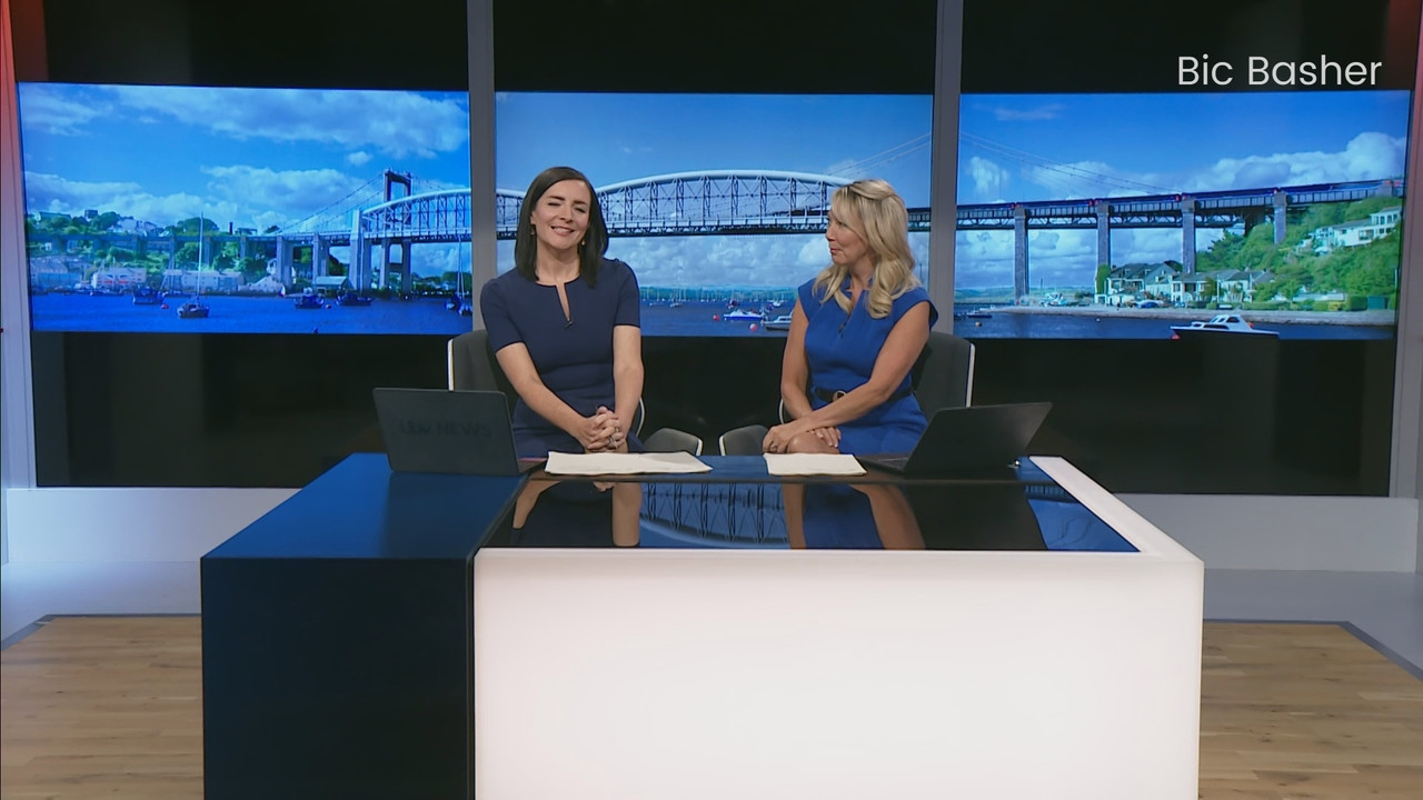 07.18 - 18.00.01 - ITV News West Country. Breaking news and current s....ts_snapshot_27.12.072