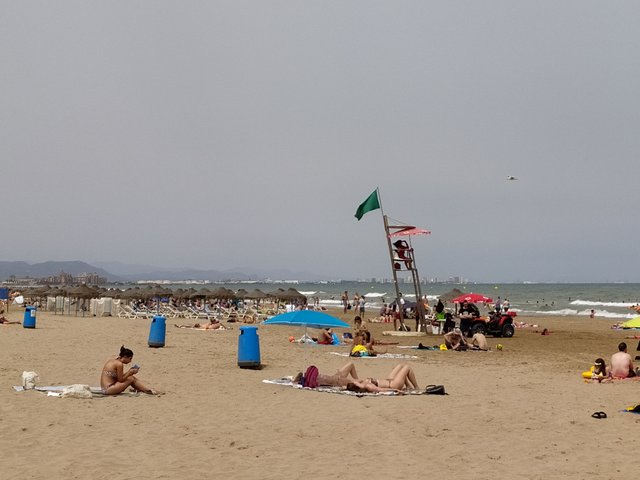 A Valencia con valentía - Blogs de España - Visita a la ciutat vella y paseo por la playa (30)