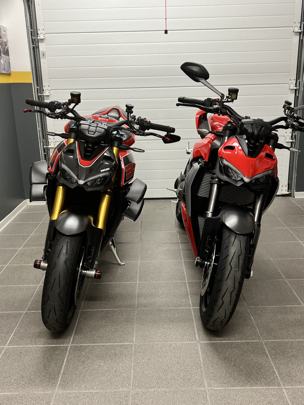 9FF51DD6-DF3D-4294-B5B6-E7ACD6C62BC9