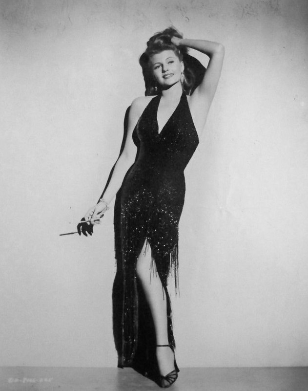rita_hayworth_d23