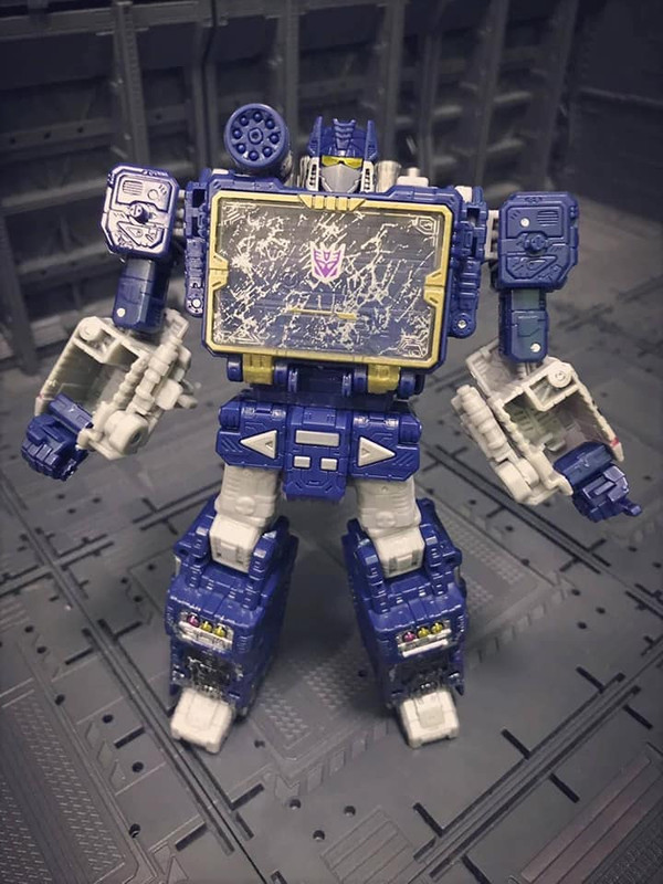 Siege-Soundwave-04