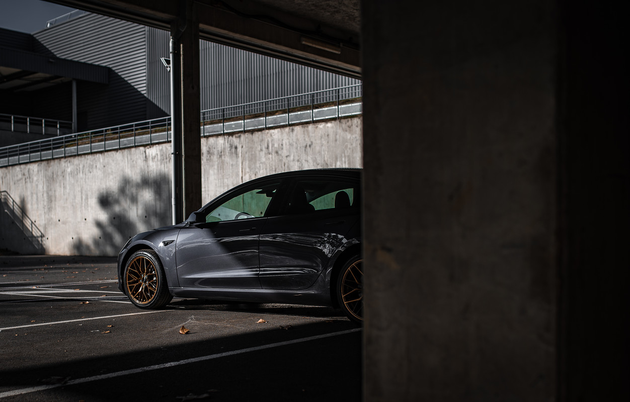 7966B81E-4A7C-42DD-A2A6-3E74E6D4BC89