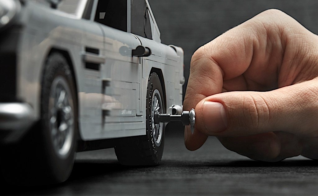 Aston Martin DB5 by Lego (27)