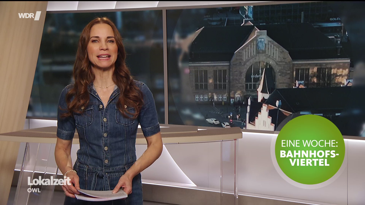 Kristina Sterz WDR Lokalzeit OWL 24 04 2026 90X Caps 67