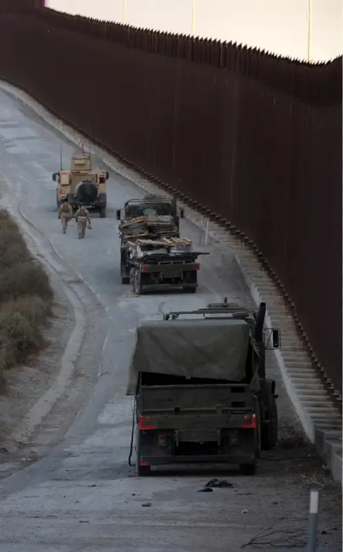 assortment-of-us-military-vehicles-at-us-southern-border-v0-86hha017euye1.webp
