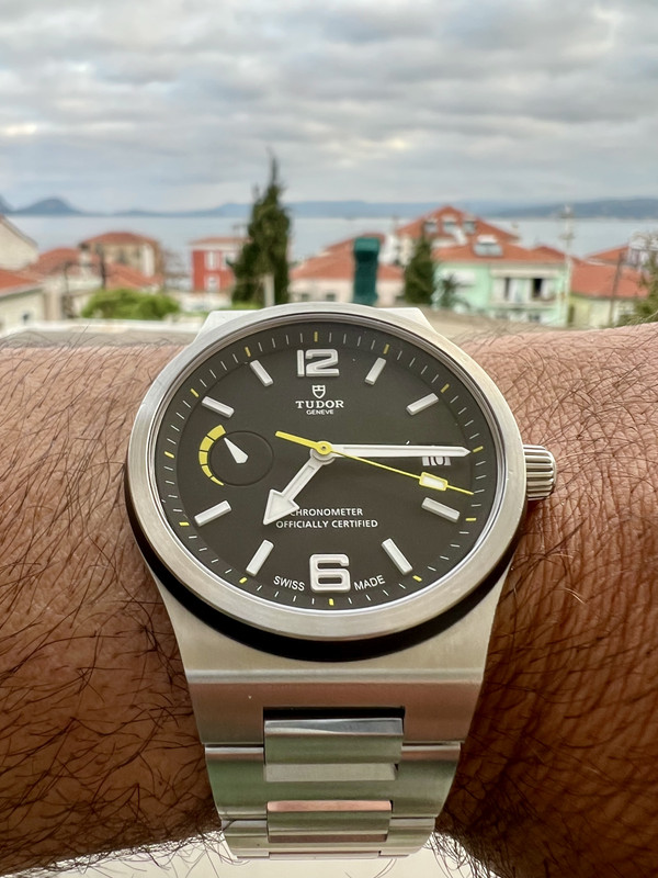 CAECA602-3B4B-470D-9CC7-150ED20D9222