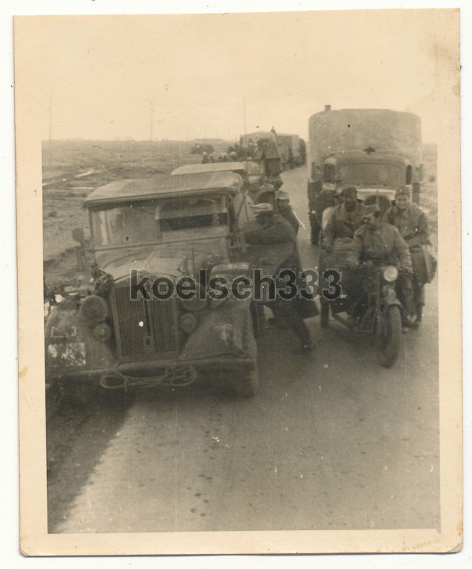 Foto Afrika Korps Kübelwagen Ford V 8 LKW italie