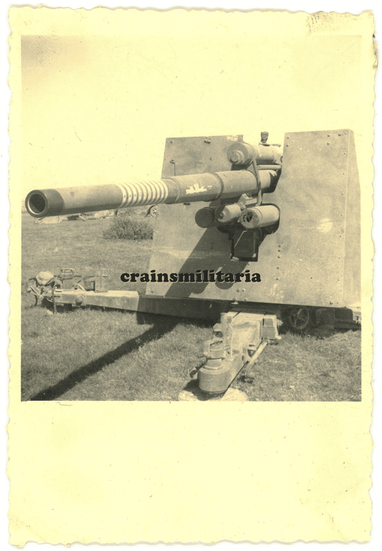8,8 cm Flak Geschütz m. Bilanz Flugplatz COMISO Sizilien Italien 1941 (2)
