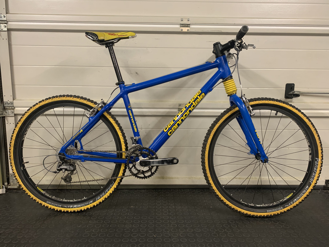 BAAF6CC4-7C6B-49A3-9187-ED8C9624143E