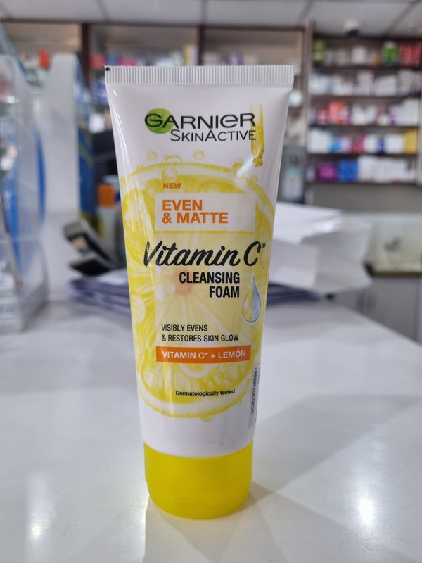 Garnier Vitamin C Cleansing Foam 