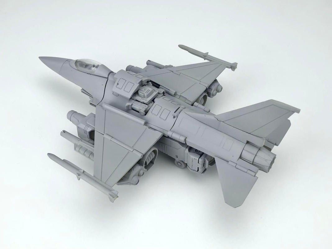 Fans-Hobby-MB-23-Dreadwing-Buster-26