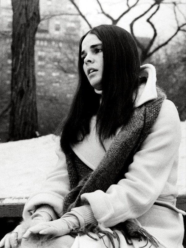 Ali_MacGraw_47