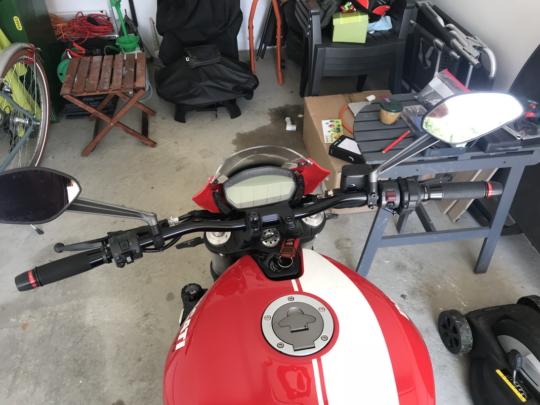 9C8208F5-6C8F-4858-BC26-4E298436FCCD