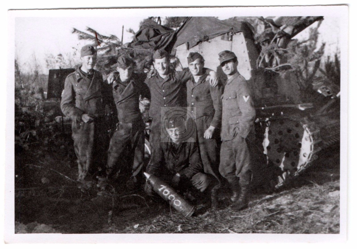 Comrades By SdKFZ 138 Grille, Panzerjäger