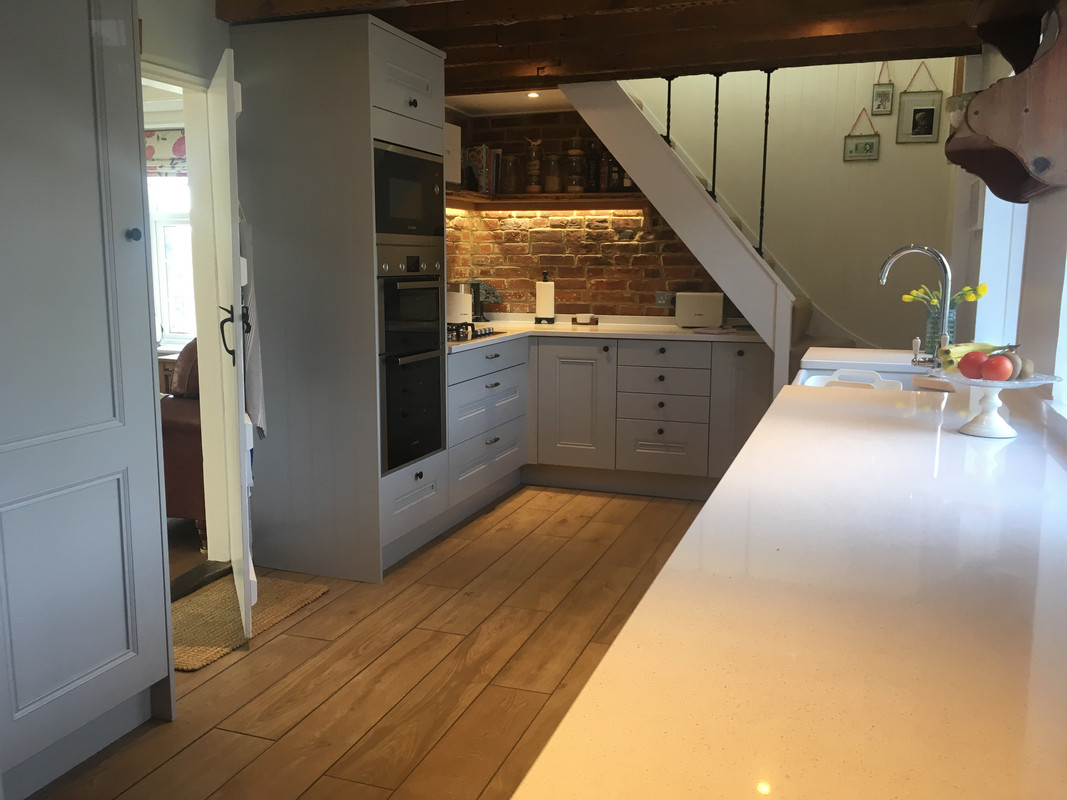 87530458-8078-4AE1-8144-68760C234009