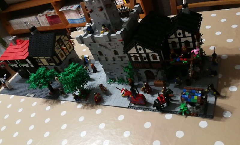 90087179-493594194852721-658897946560954