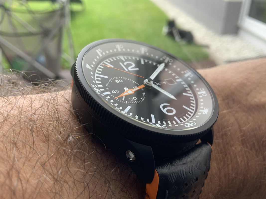 68B8CF45-0F25-4E0F-9696-DA5F11936D15