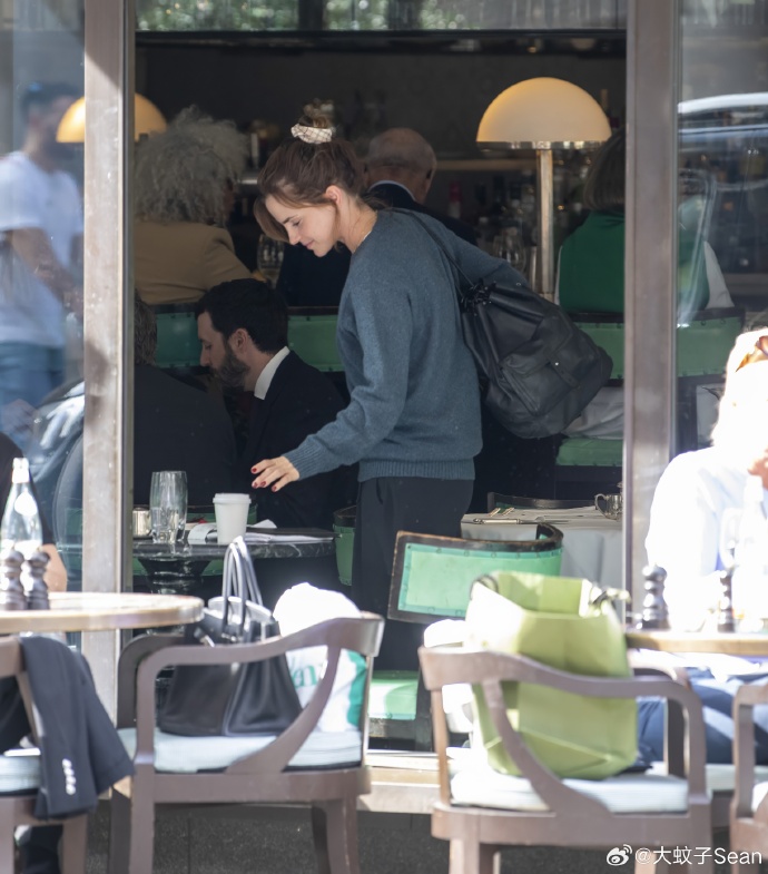 emmawatson-photogallery.blogspot.com (1)