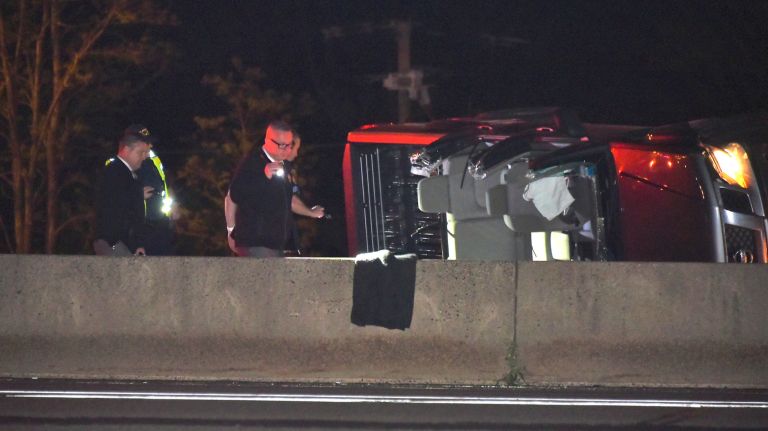 Off-duty officer dies in Long Island crash