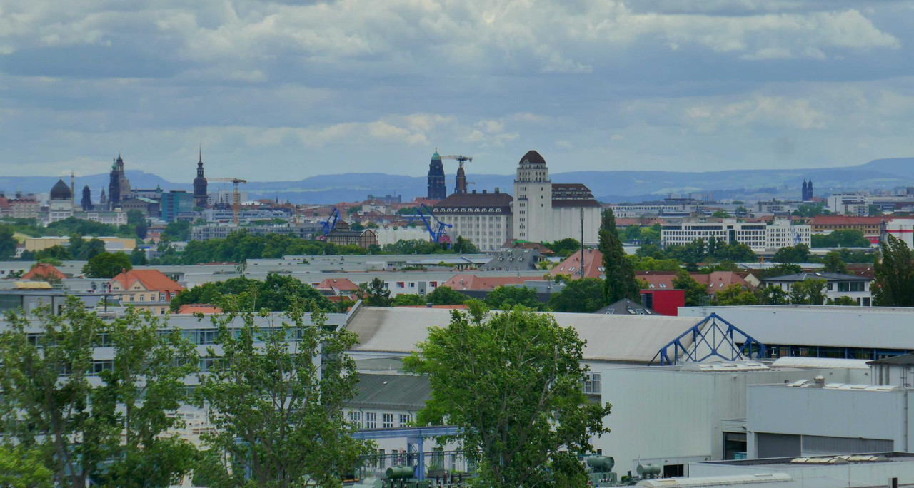 Bild: https://i.postimg.cc/HLT9qRK0/P1360698.jpg