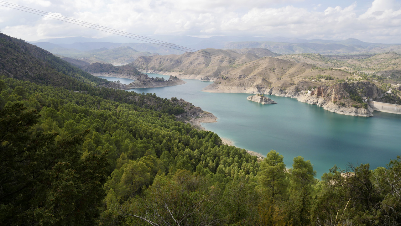 6AFED656-58F0-43D2-9804-254C33D47643