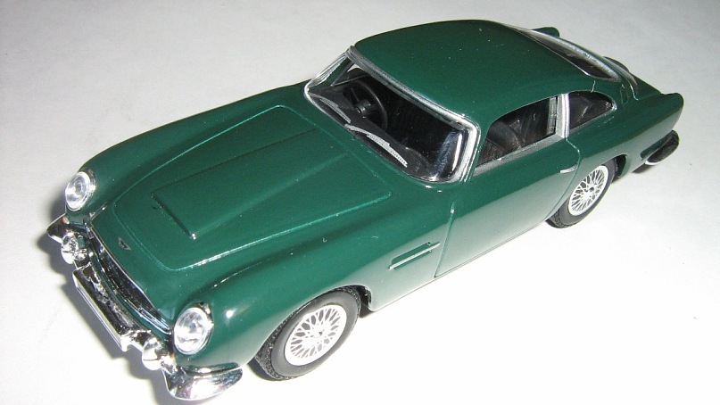 Aston-Martin-DB5