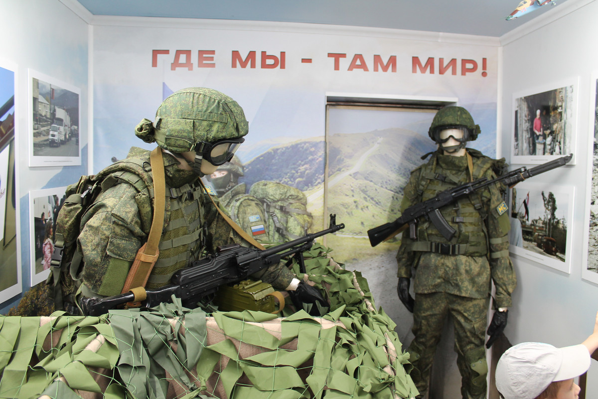 Поезд военно патриотической акции. Смотреть фото Поезд военно патриотической акции. Смотреть картинку Поезд военно патриотической акции. Картинка про Поезд военно патриотической акции. Фото Поезд военно патриотической акции