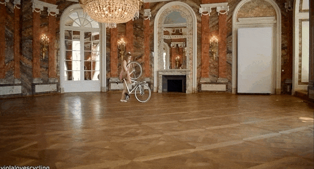 https://i.postimg.cc/HLVCx0mv/girl.gif
