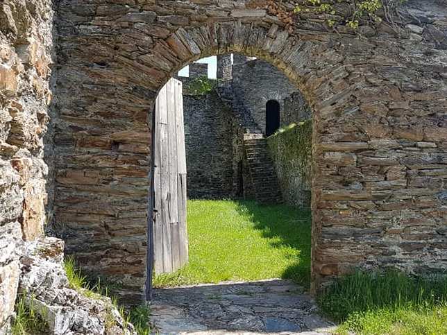 32222324_1891919734185790_8925707704907857920_n