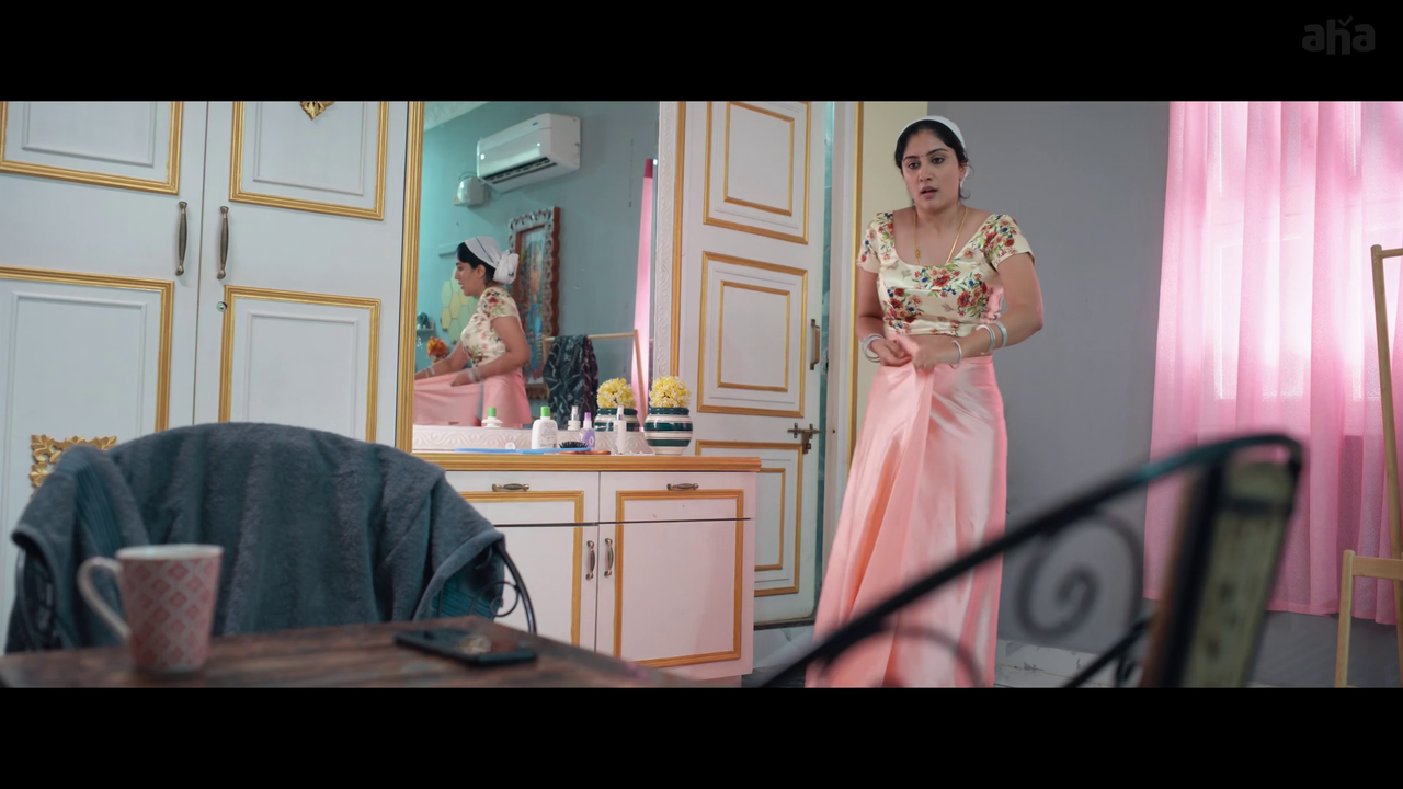 Palluless Saree Draping by Dhanya Balakrishna: Exotic Folds & Effortless Navel Elegance