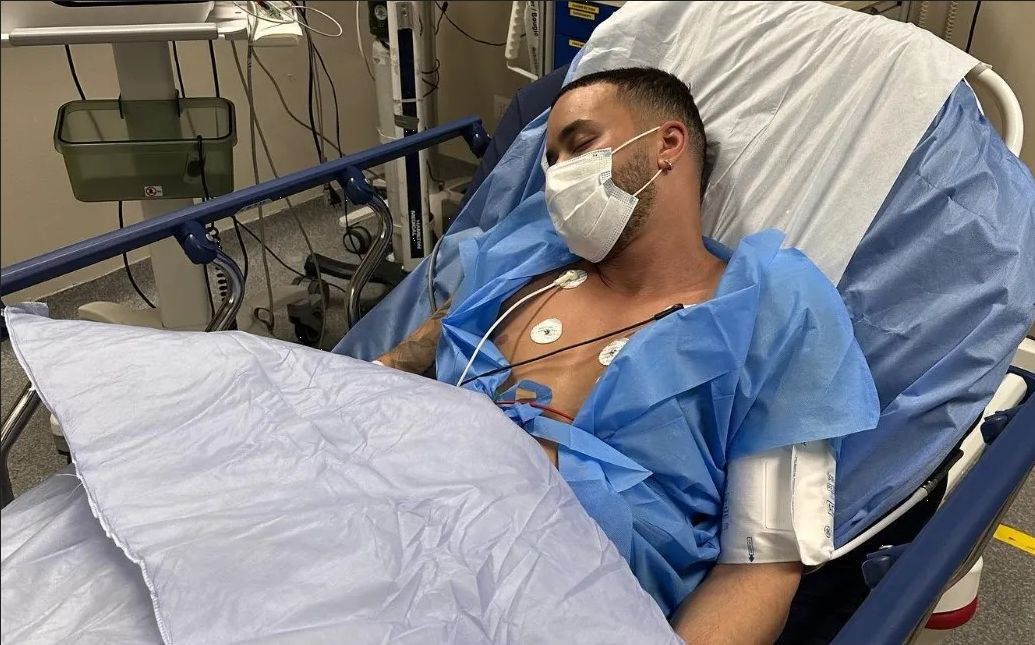 Prince Royce causa preocupación desde la cama de un hospital