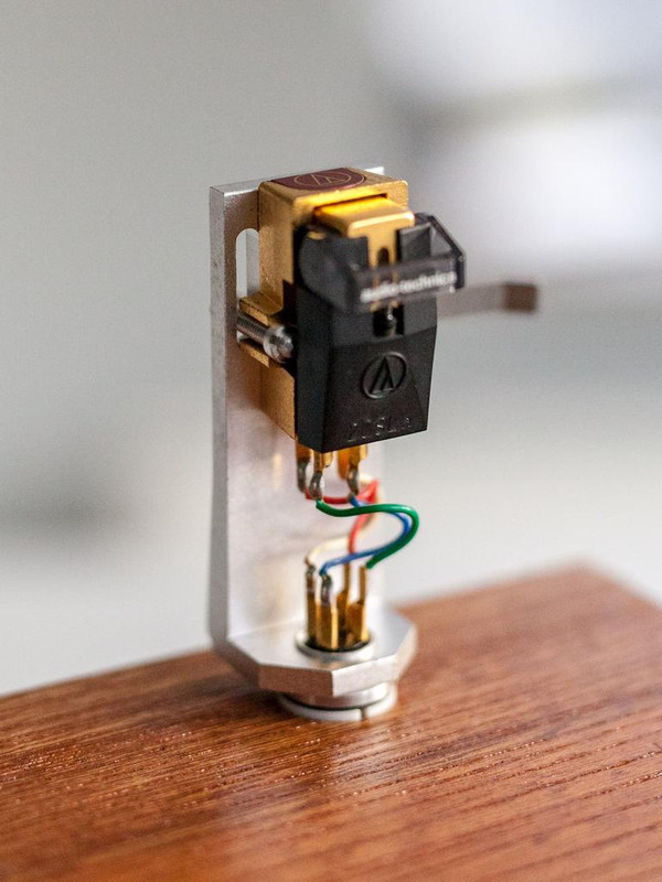 AT 20SLa an Dynavector DVS-2a (2 von 4)