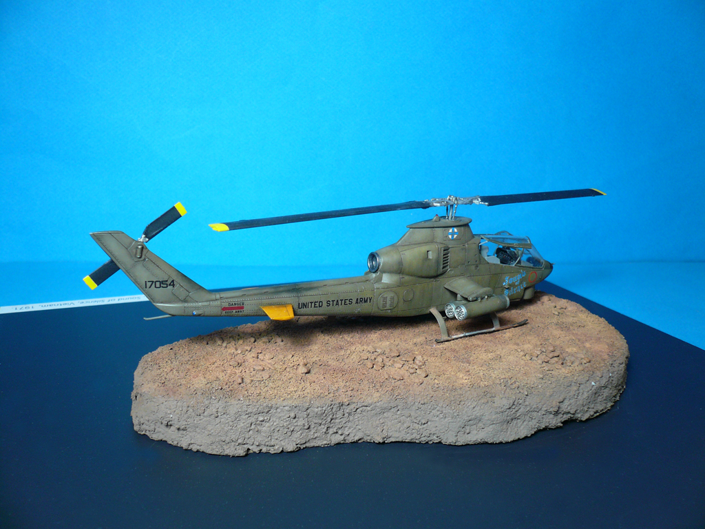 AH-1-G-Cobra2-MC17.jpg