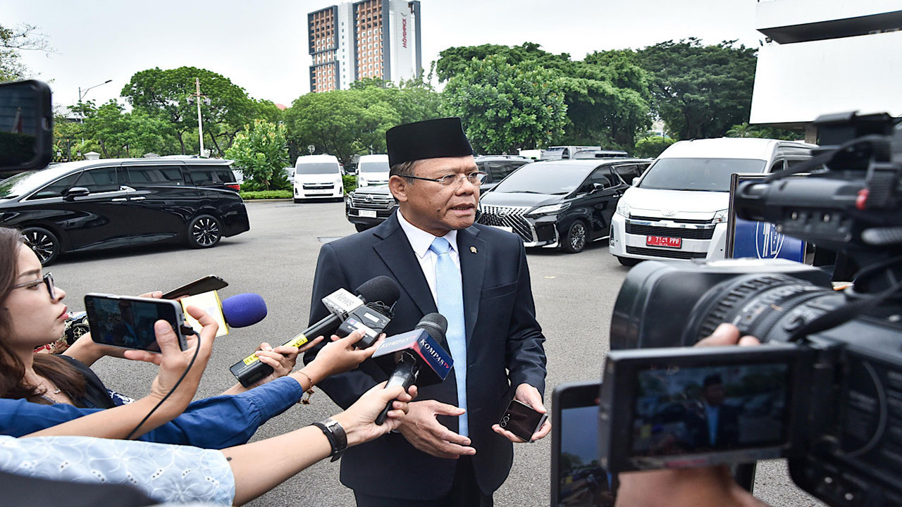 Mardiono Hadiri Pelantikan Gubernur, Bawa Pesan Damai untuk Papua dan Babel