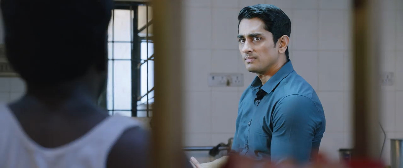 Aruvam 2019 WebRip [Hindi + Tamil] 480p 720p ESub Screenshot