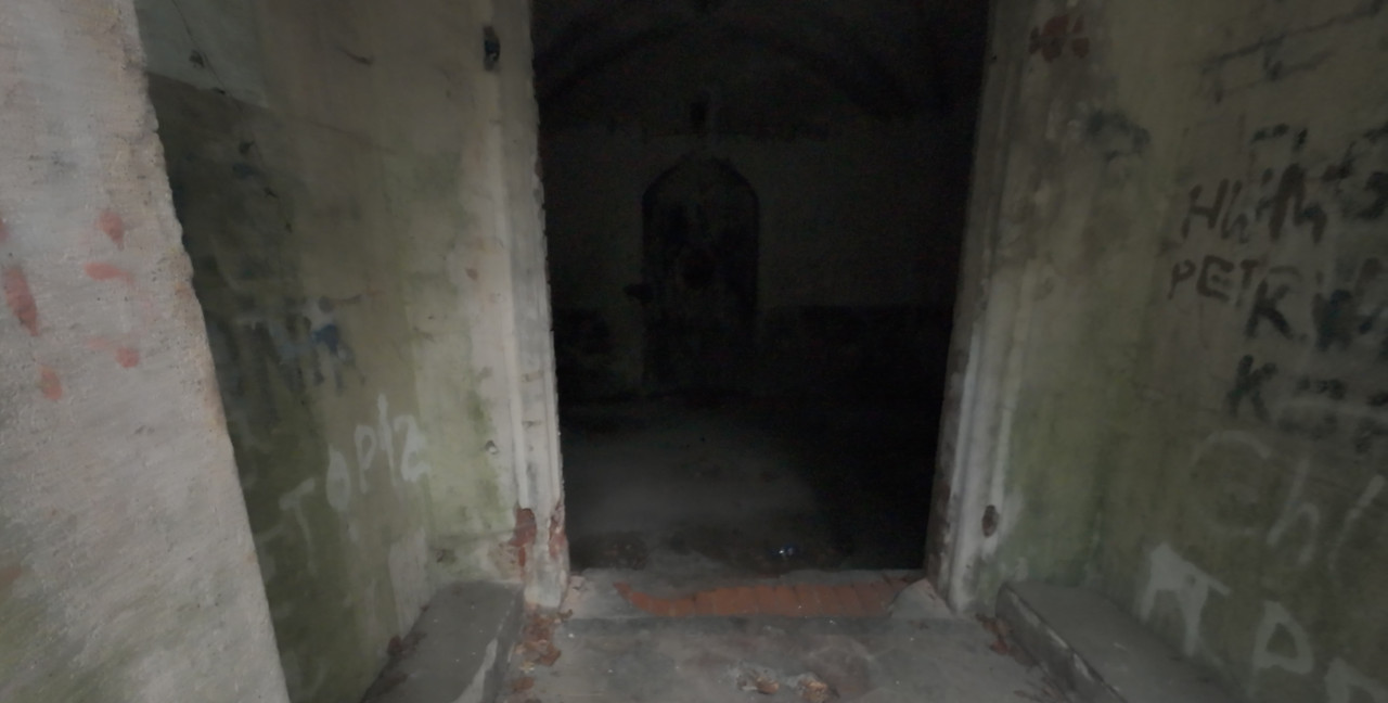 02.07 - Mauzoleum (kadr z filmu zlotowego)