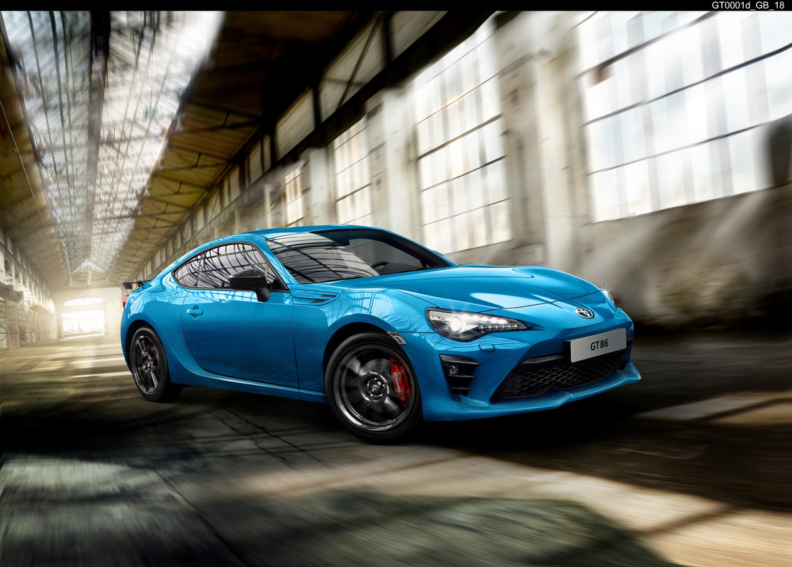 Toyota GT86 Club Series Blue Edition (1)