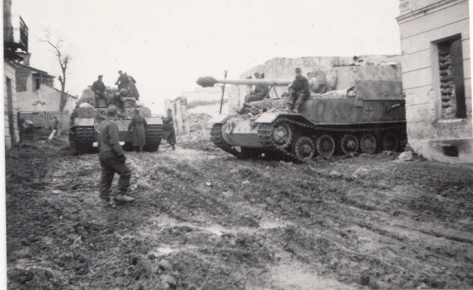 Sturmgeschütz Abt.197 & schw.Pz.Jg.Abt.653 - Ferdinand