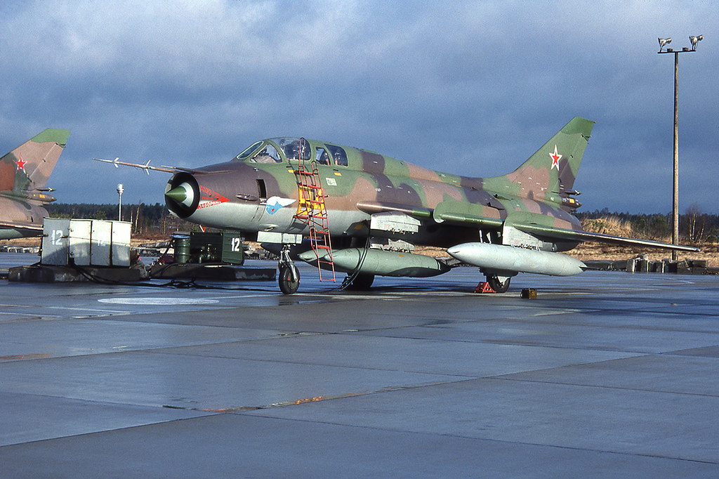 20 GvAPIB Su-17UM3 84 yellow_17532364508_Apr 1994