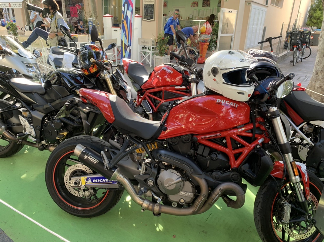 F735A1CC-0511-4A6A-B9B7-0CF2C9A5E9FE