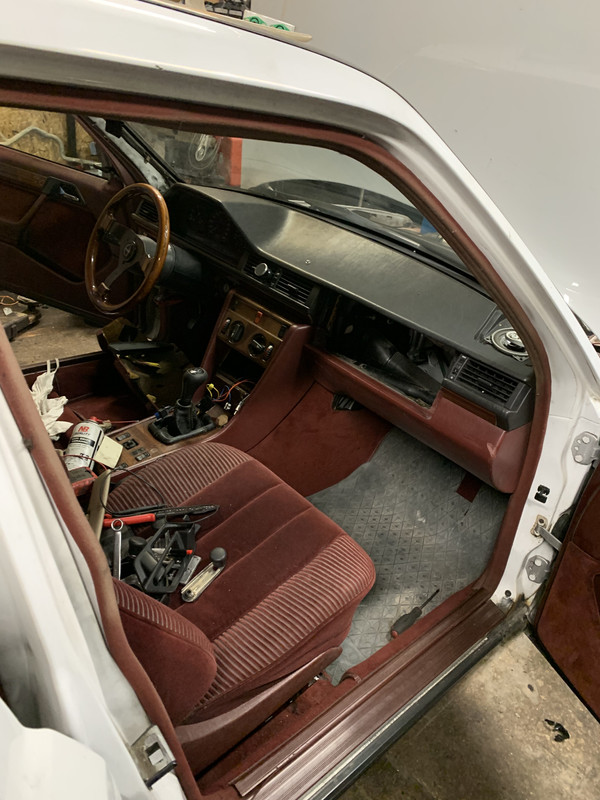 78192B2F-5787-4BCD-BA93-8D7FF9FA9436