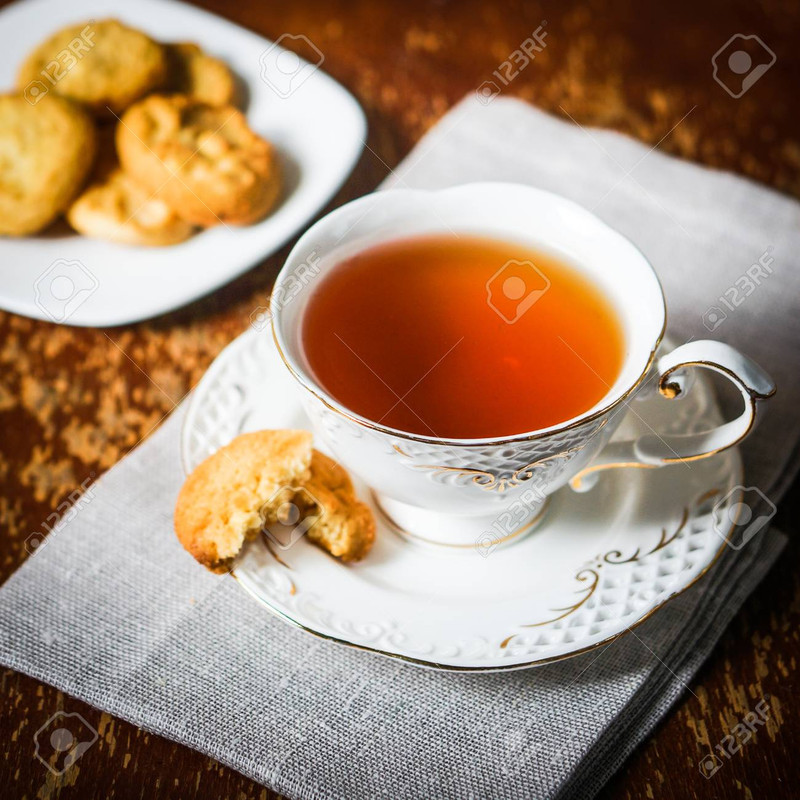 30167402-tè-con-biscotti