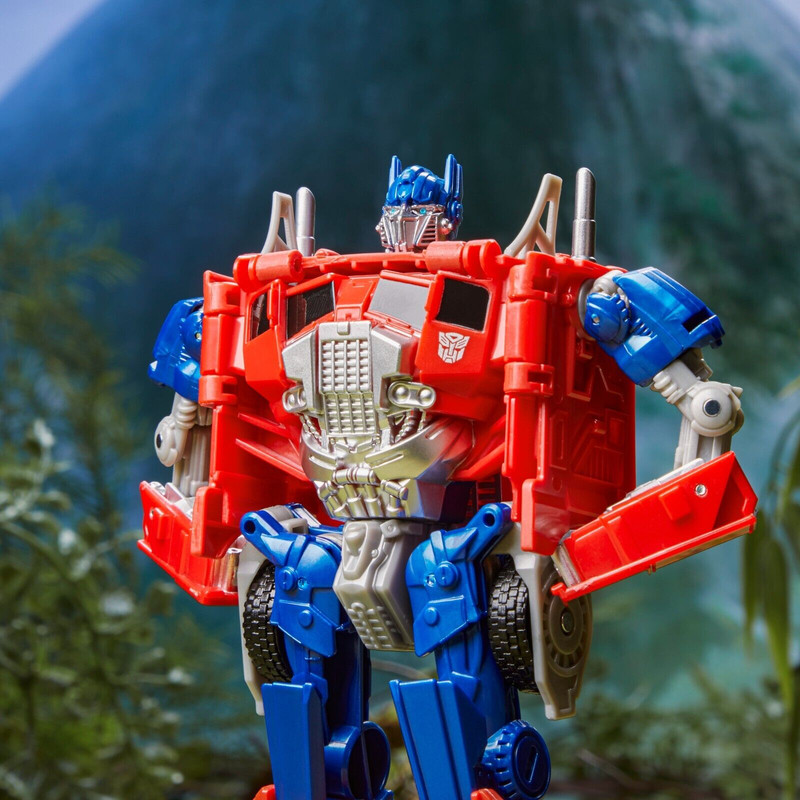 ROTB-Autobots-Unite-Optimus-Prime-09