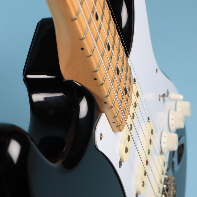 1989-1990 Fender MIJ Stratocaster Strat Japan Maple Neck