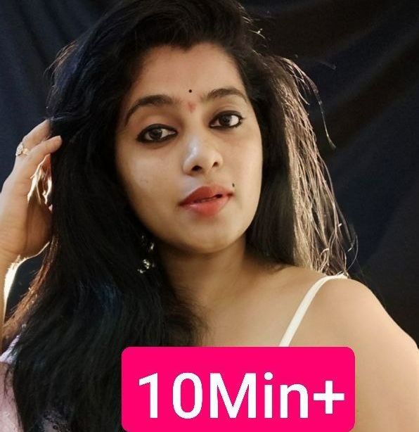 beautifull cam girl semi nude mask stripping show live