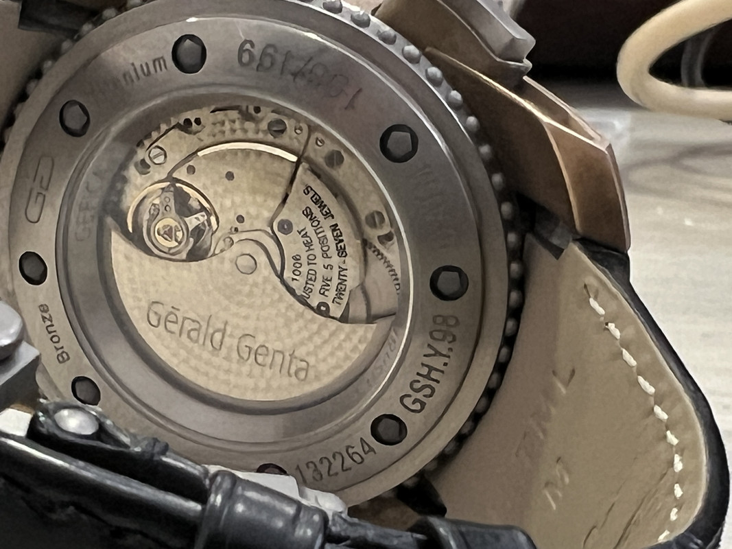 57066100-2484-4BC6-A94E-D890615B9D46