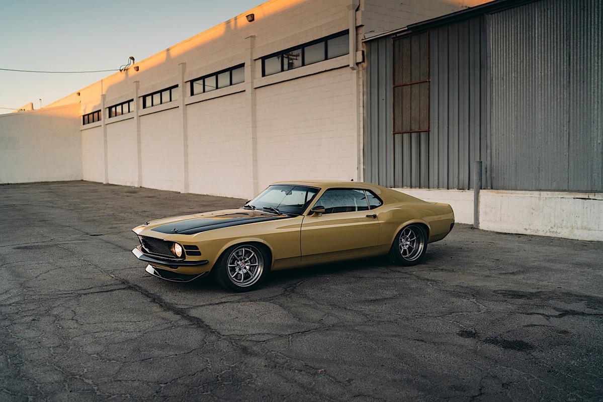 1970 Ford Mustang Boss 302 & Dodge Charger Evolution (3)