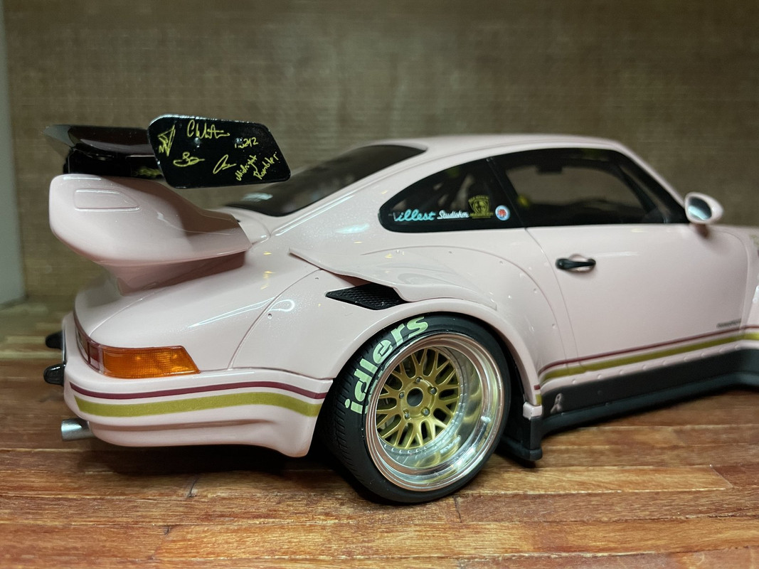 EDA7FC2E-0C9D-40CB-8A5C-A63F49A7DF71