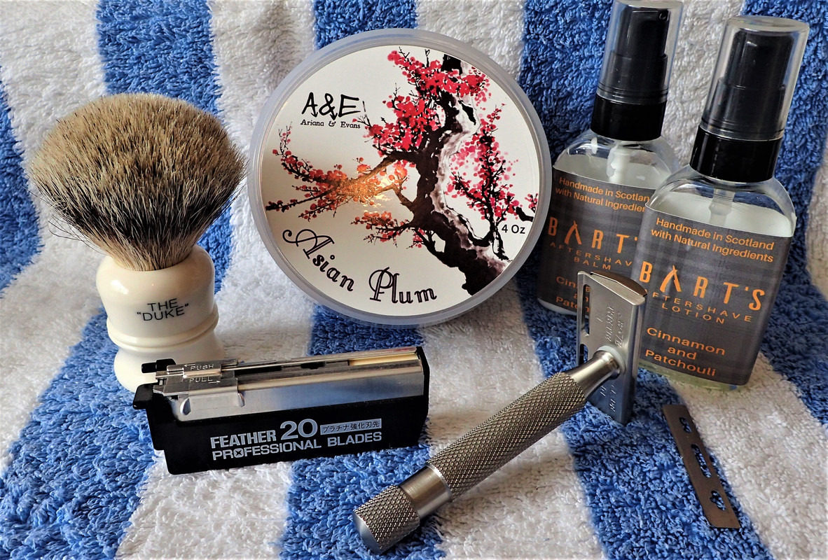 [Image: Wk-25-33.jpg]