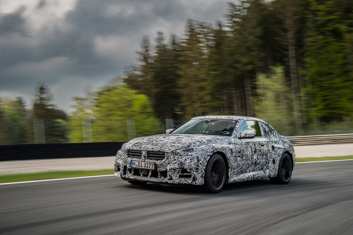 P90467936_highRes_the-all-new-bmw-m2-u